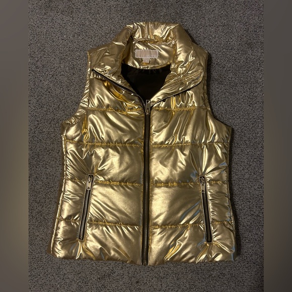 Michael Kors Jackets & Blazers - Michael Kors Puffer vest.